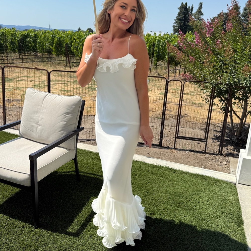 Cream Ruffle Backless Dress - Picture 7 of 7